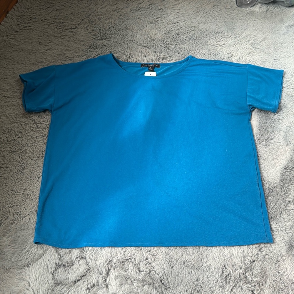 Banana Republic cross back tee shirt sz S